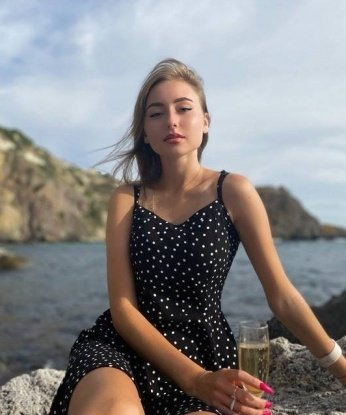 Полюшка, 25